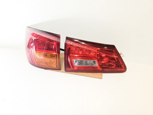 06-08 Lexus Is250 Is350 Left Tail Light Complete 81561-53170 81591-53061 Oem