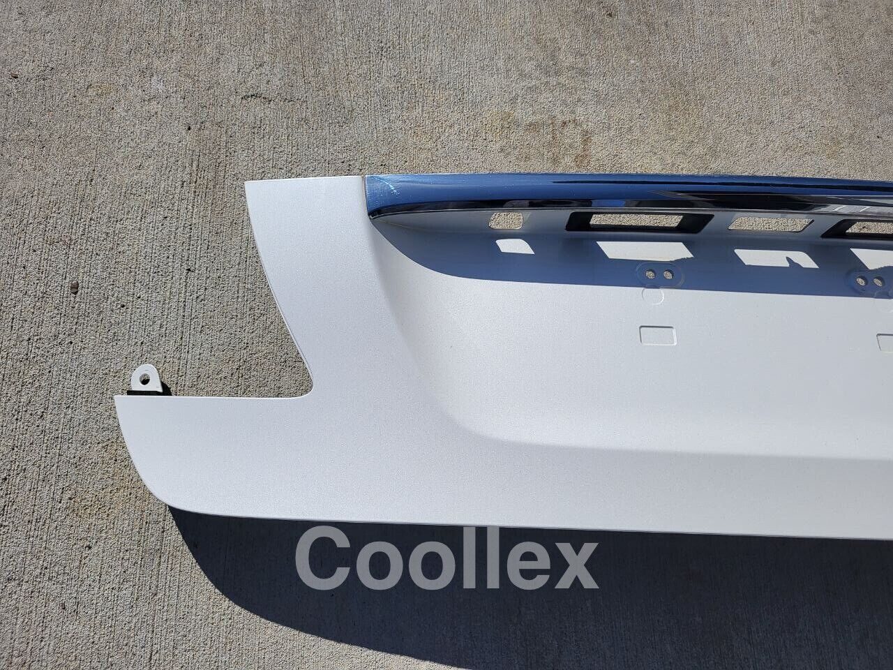 07-11 Lexus Ls460 Rear Trunk Lid License Plate Trim &quot;077&quot; 76801-50040-A2 Oem