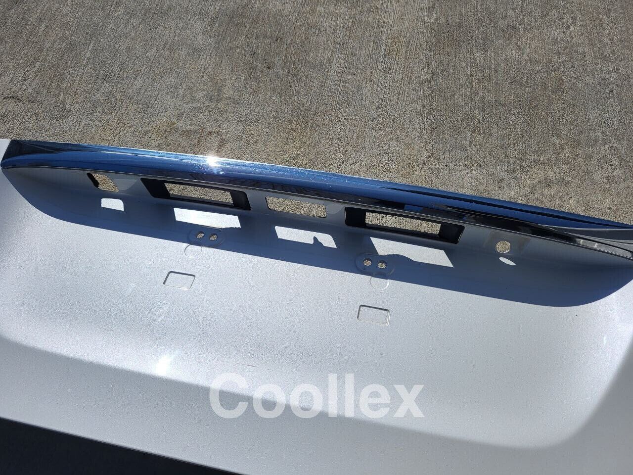 07-11 Lexus Ls460 Rear Trunk Lid License Plate Trim &quot;077&quot; 76801-50040-A2 Oem