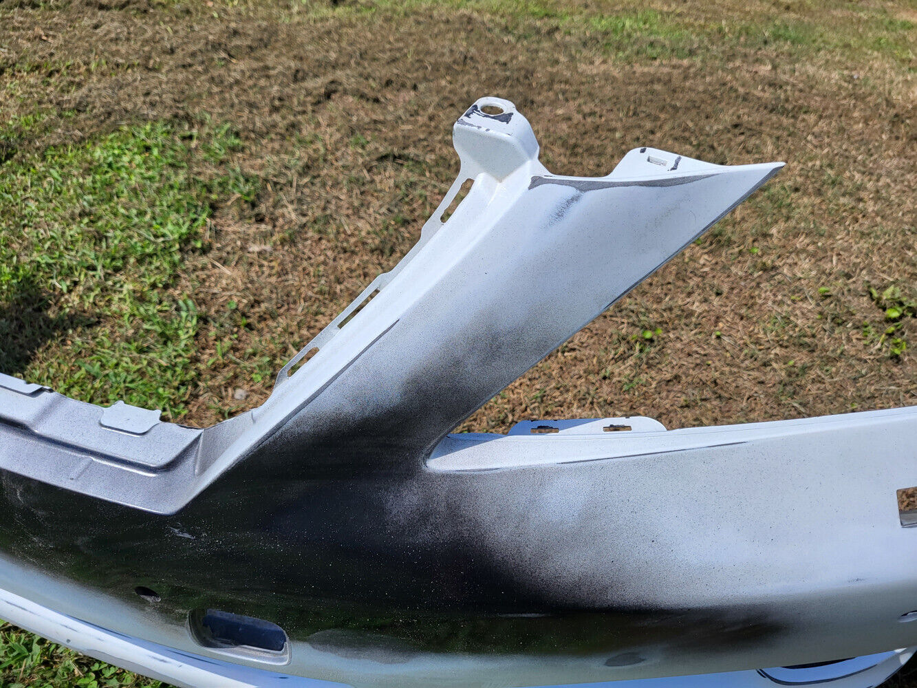 10-12 Lexus Ls460 Front Bumper Cover Original Oem (Needs Work and Paint)