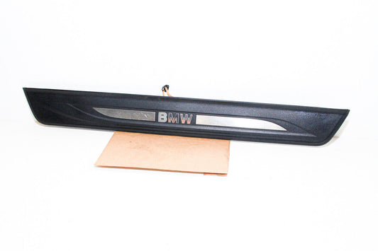 11-16 Bmw 550i F10 Front Rh Door Sill Plate Illuminated 51-47-7-203-608 Oem Used