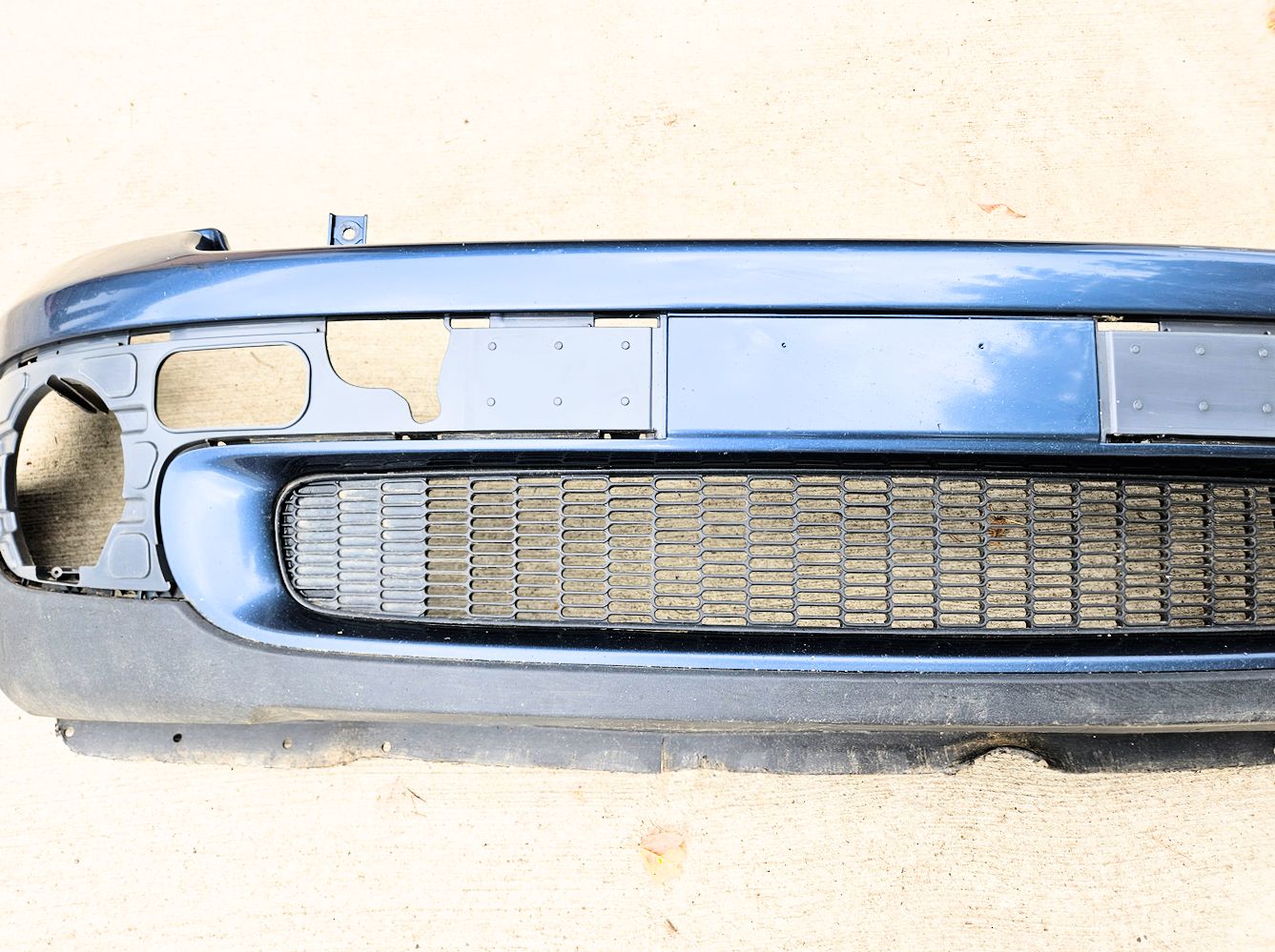 07-11 Mini Cooper Clubman Front Bumper Blue 51-11-7-199-856 Oem Used