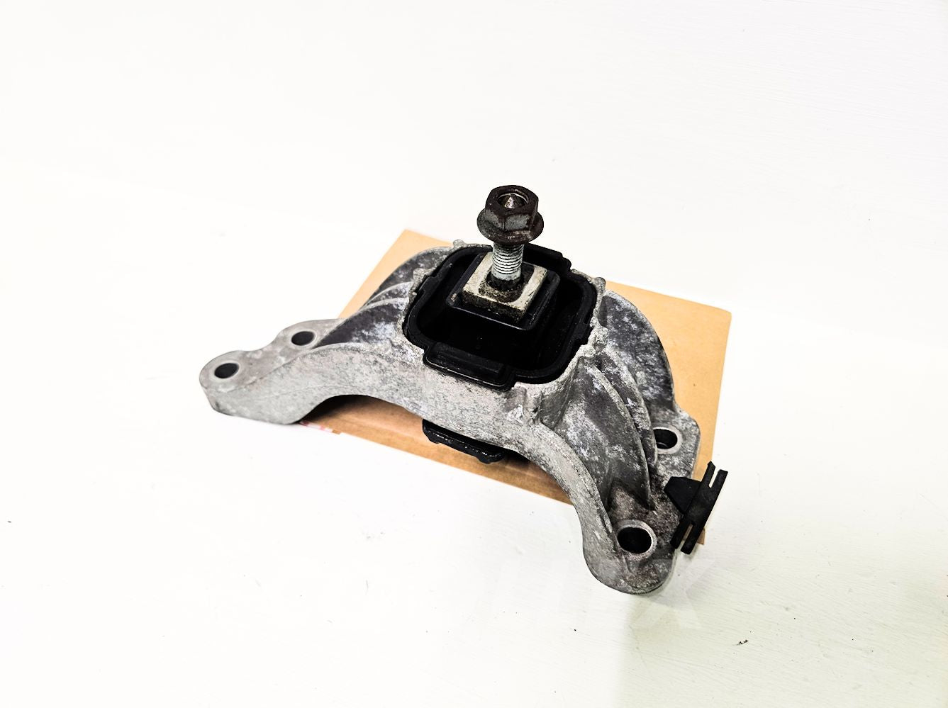 08-14 MINI Cooper Clubman Auto Transmission Mount 22-31-6-784-357 Oem Used