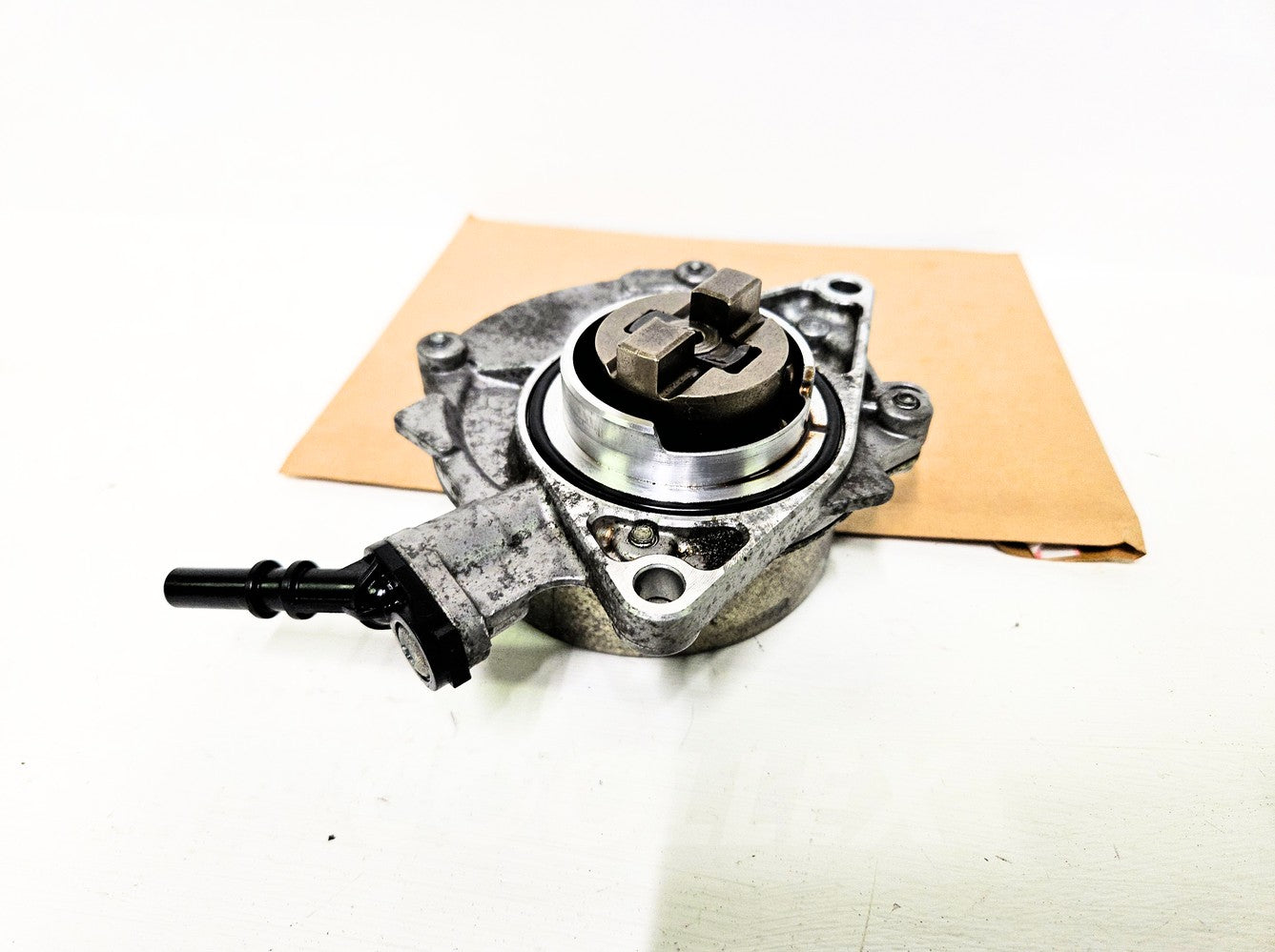 07-12 Mini Cooper Clubman Vacuum Pump 11-66-7-570-813 Oem Used